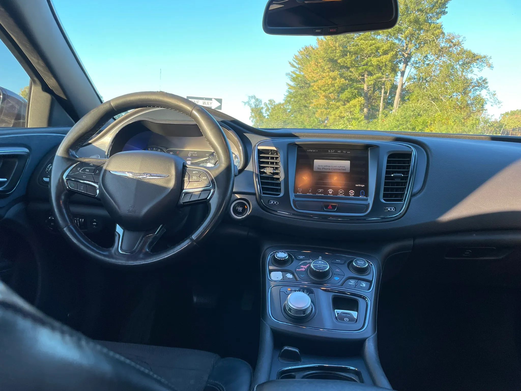 2015 CHRYSLER 200 200S — photo 24