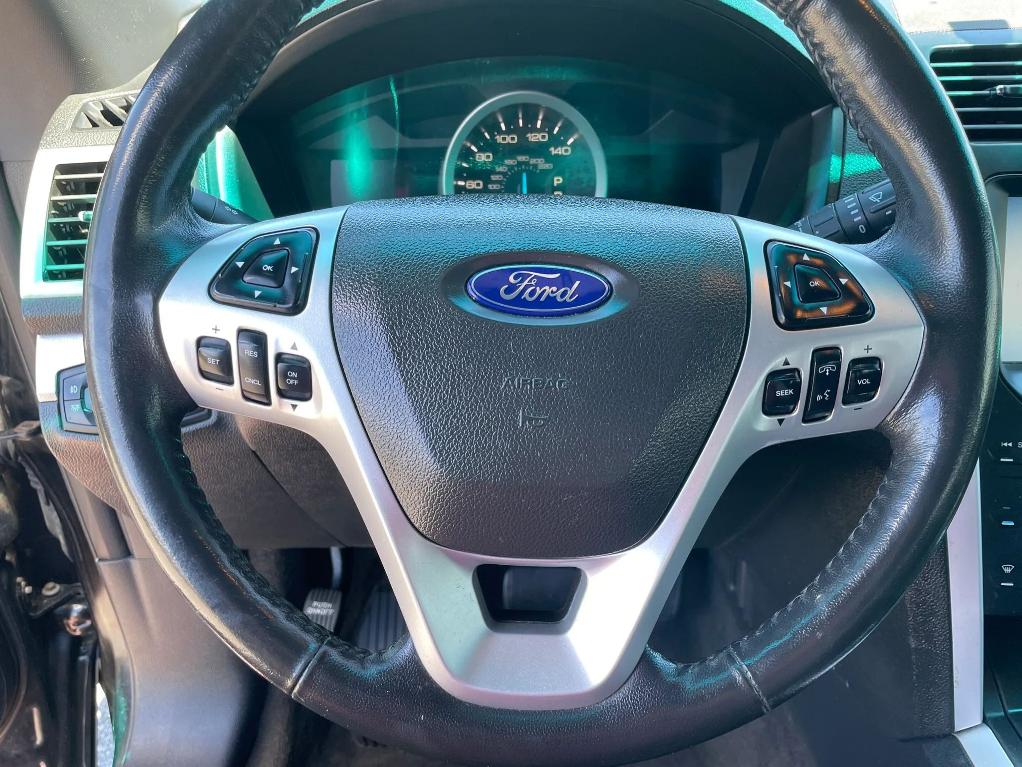 2013 FORD Explorer
