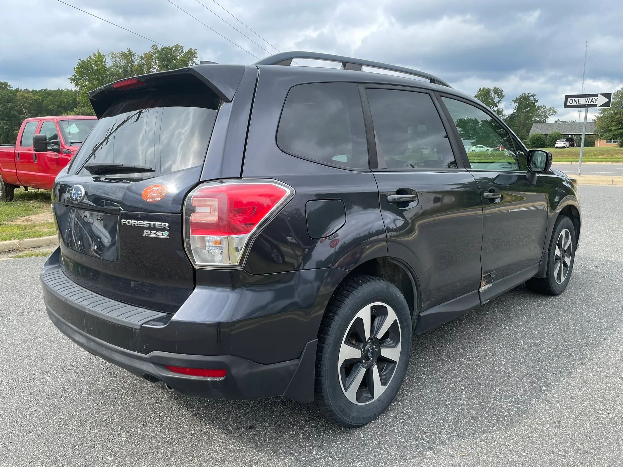 2017 SUBARU Forester Premium + CWP — photo 10