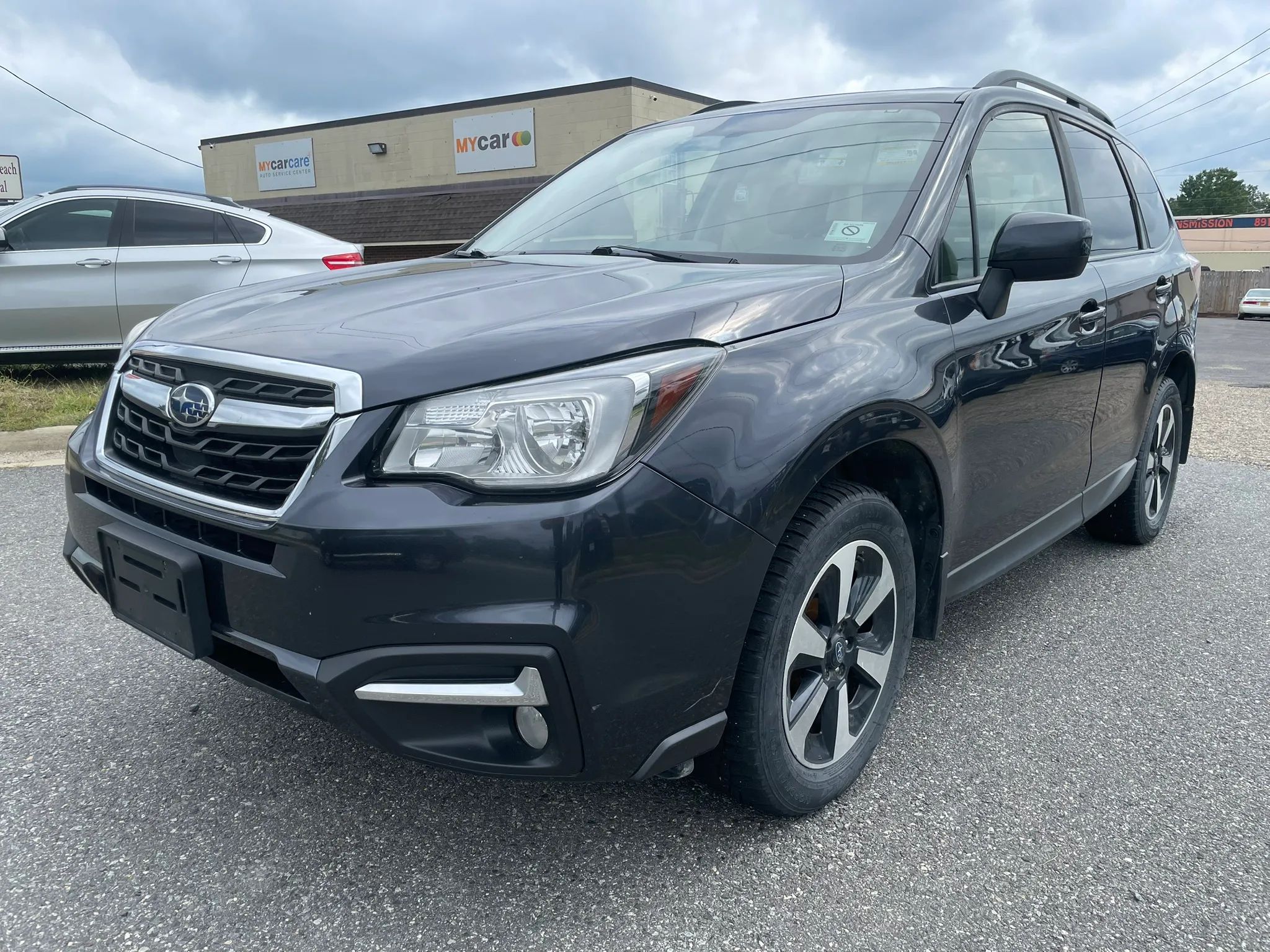 2017 SUBARU Forester Premium + CWP — photo 2