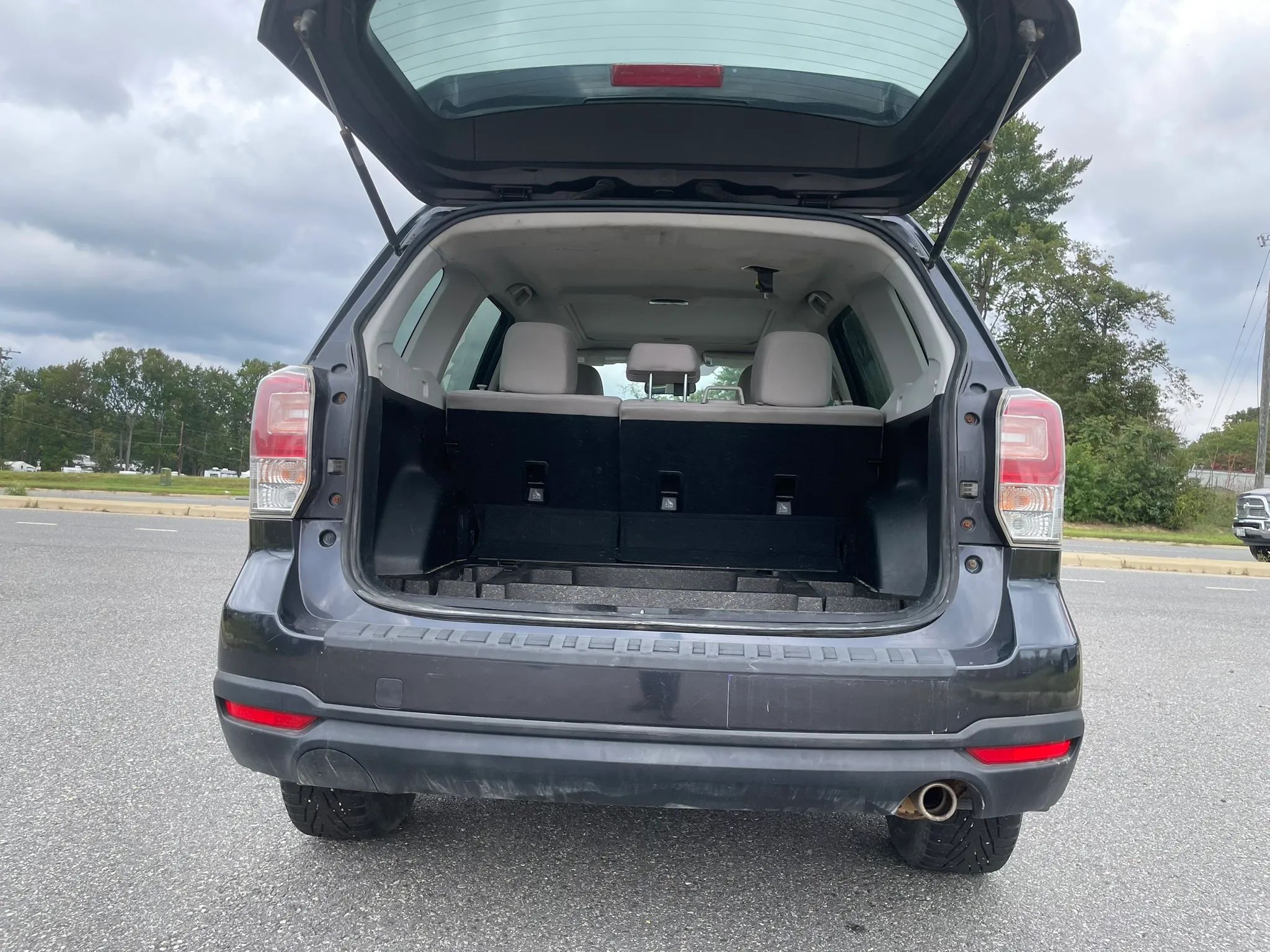 2017 SUBARU Forester Premium + CWP — photo 22