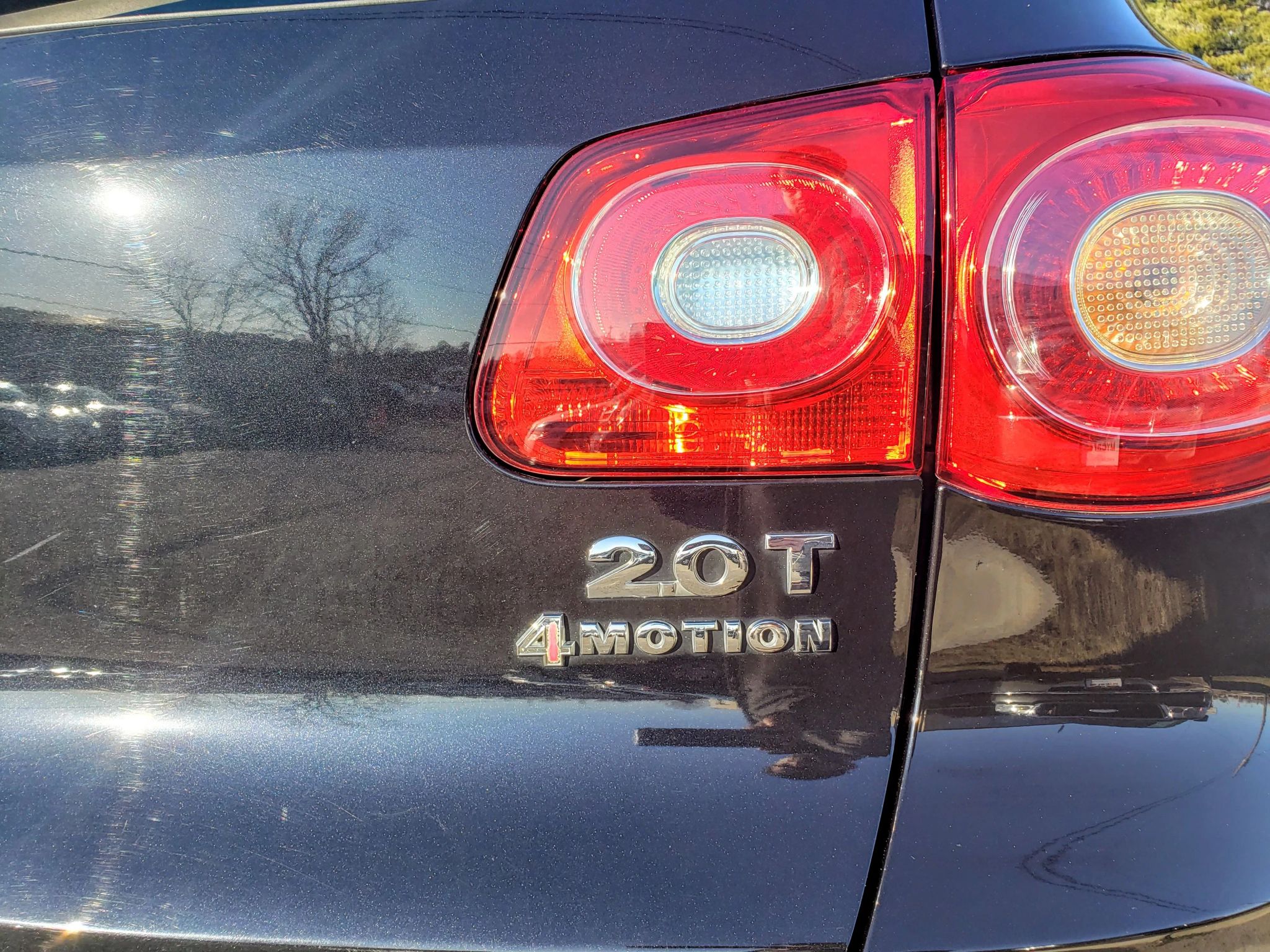 2010 VOLKSWAGEN Tiguan