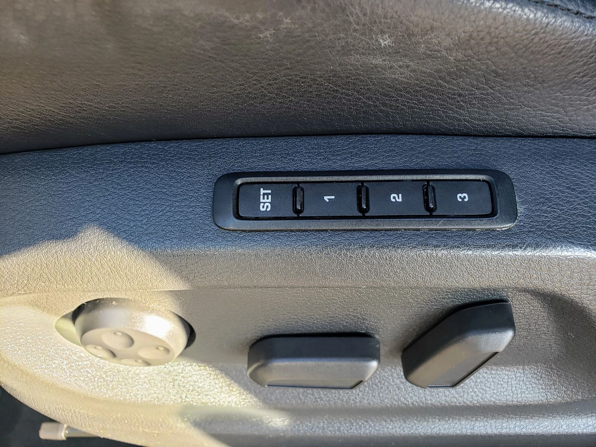 2010 VOLKSWAGEN Tiguan
