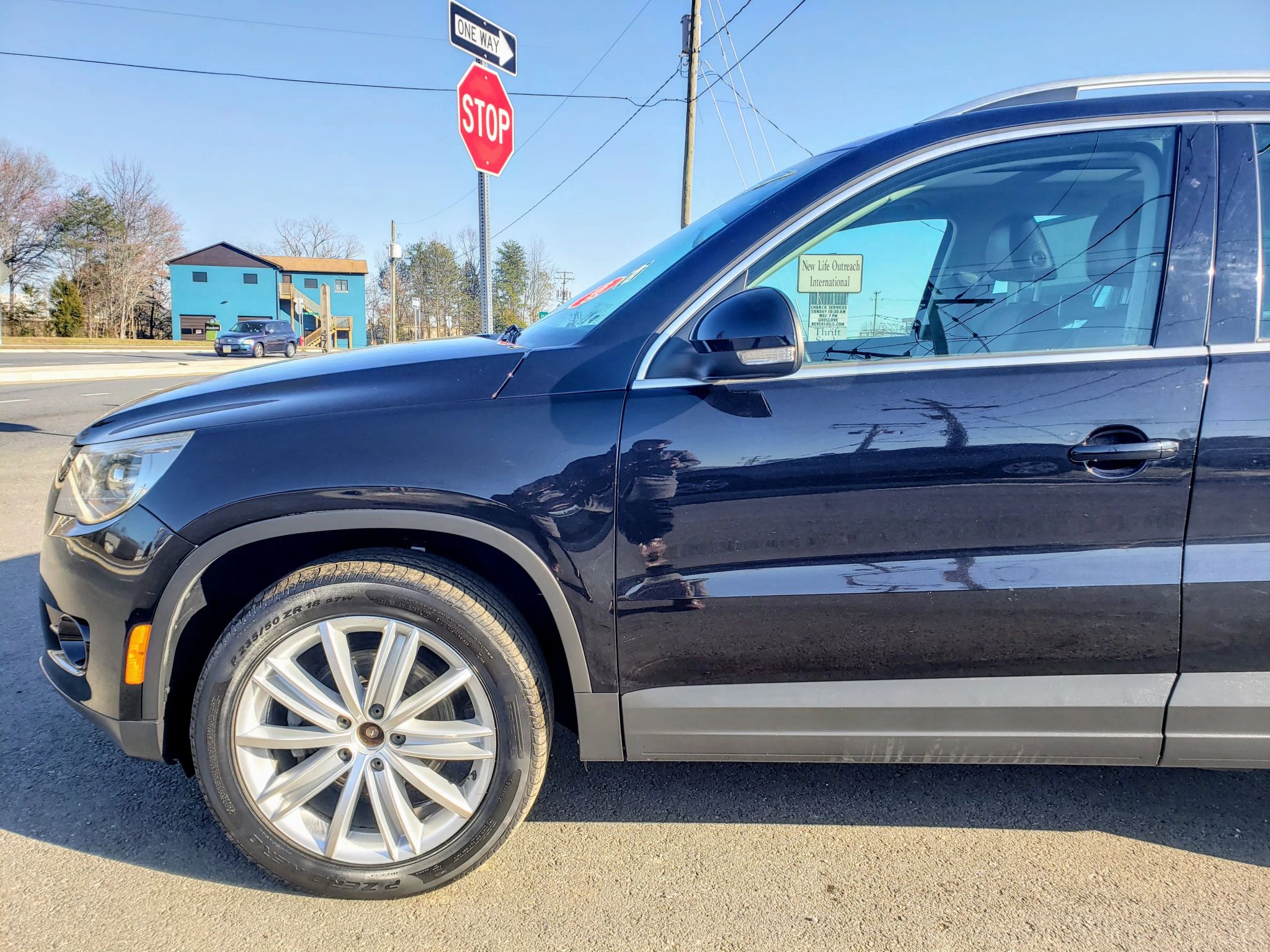 2010 VOLKSWAGEN Tiguan